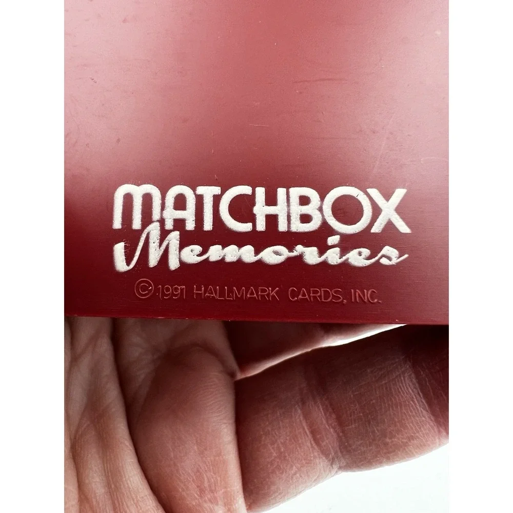 Vintage 1991 Hallmark Christmas Ornament Matchbox Memories Santas Studio‎